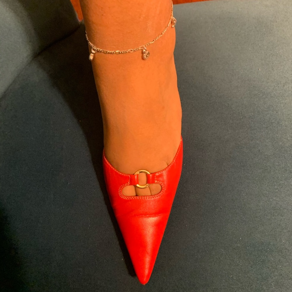 Shoe - Picture 3 of 7
